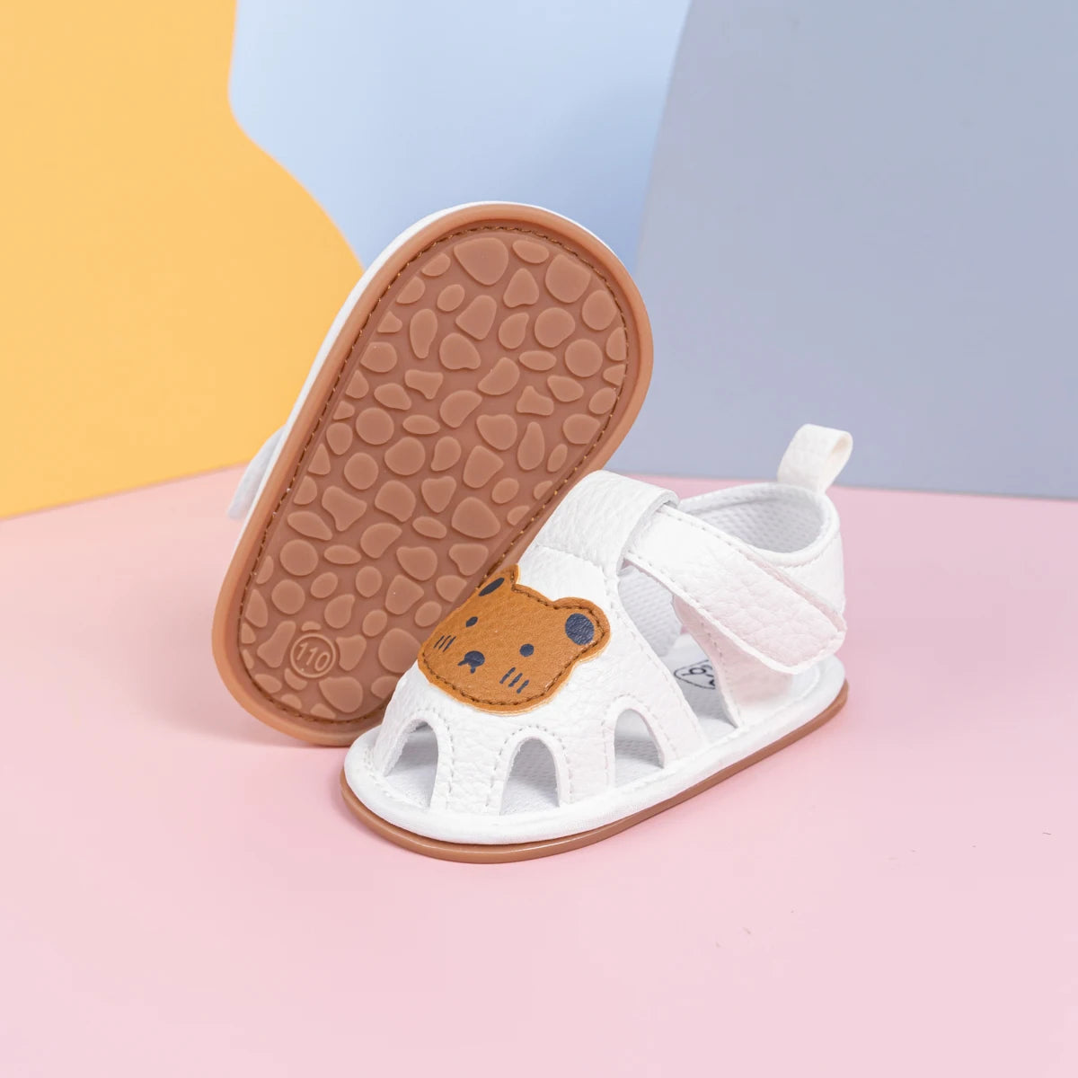 Summer Baby Toddler Shoes 0-18 Months Baby Soft Bottom Non-slip Head Wrapped Anti-collision Hundred Sandals Classic Bear Shoes