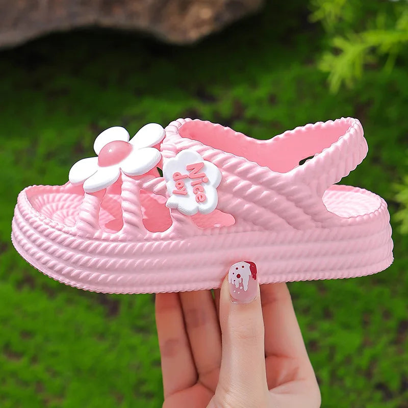 New Summer Aged 2-8 Children Slippers Flower Pattern Lithe Comfort Sandal For Girls Non-slip Seabeach Flip Flops Home Kids Shoes