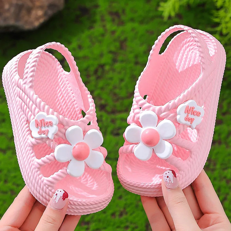 New Summer Aged 2-8 Children Slippers Flower Pattern Lithe Comfort Sandal For Girls Non-slip Seabeach Flip Flops Home Kids Shoes