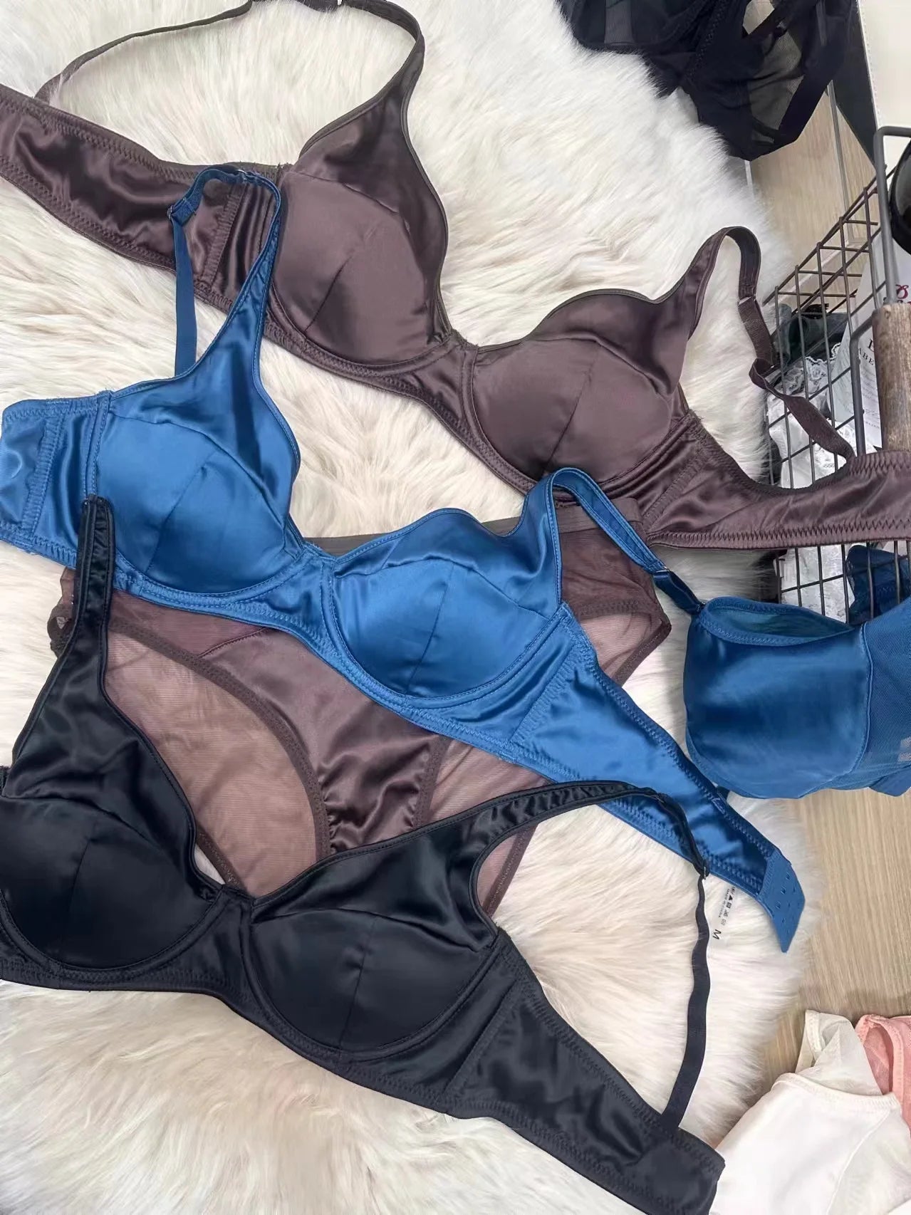 Women Casual Daily Bra Set Thin Elegant Lingerie Set Ladies Underwear Plain Bra and Panty Set