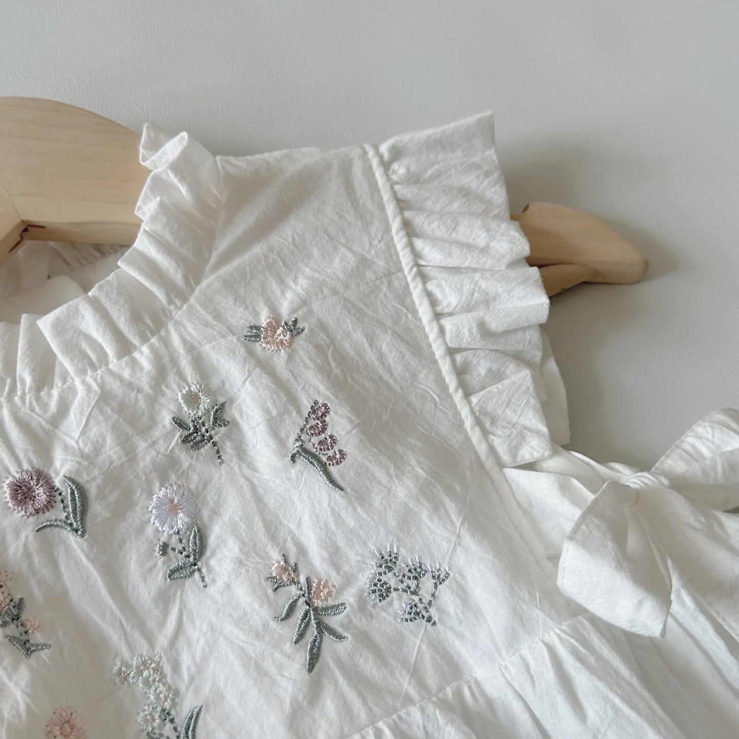 Baby Clothes Summer Cute Embroidery Floral Infant Girl Sleeveless Bodysuits Cotton Toddler Bow One Pieces Newborn Girl Clothes