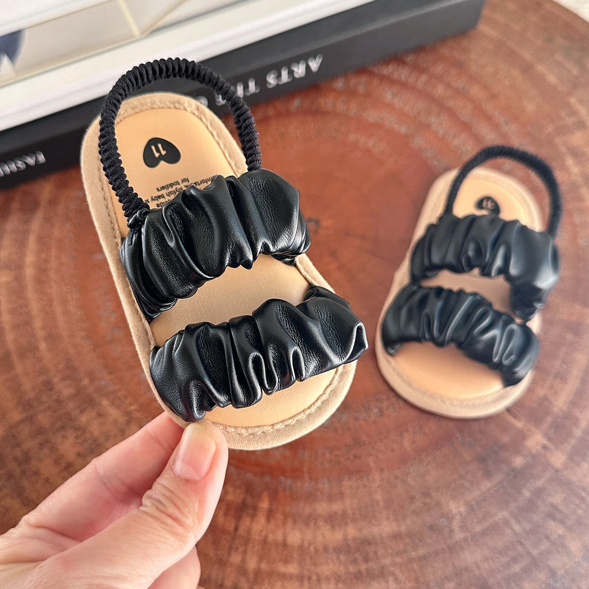 Baby Boys Girls Sandals Soft Sole Summer Infant Wedding Dress Flat Shoes Beach Sandal Newborn Crib Shoes First Walkers
