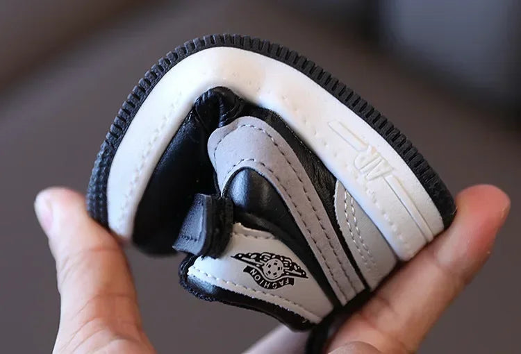 2025 New Children's Mid-Top Sneakers kids Sneakers Boys Girls Casual soft-soled shoes are stylish and comfortable