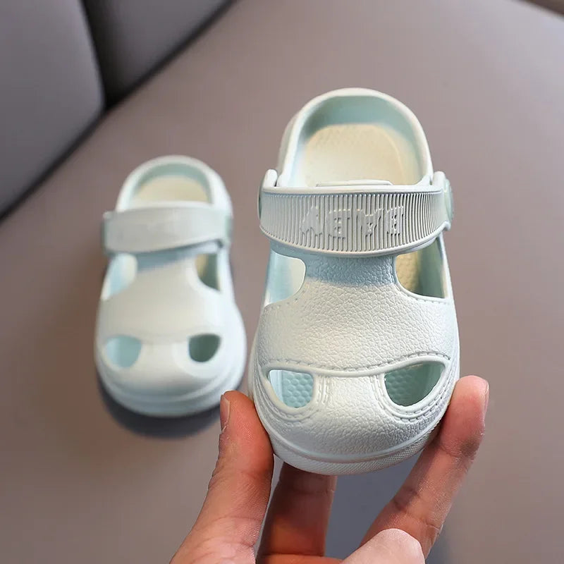 New Children Summer Hole Shoes Baby Nice Anti-slip Soft Floor Boys Girls Beach Sandals Slippers 1-6 Years Kids