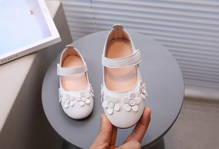 Kids Black Shoes Soild Color Casual Girls Flat Shoes Versatile Sweet Flowers 2025 Autumn New Children Princess Shoes Performance