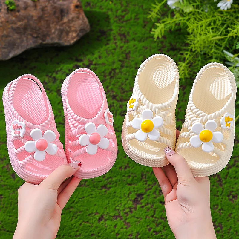 New Summer Aged 2-8 Children Slippers Flower Pattern Lithe Comfort Sandal For Girls Non-slip Seabeach Flip Flops Home Kids Shoes