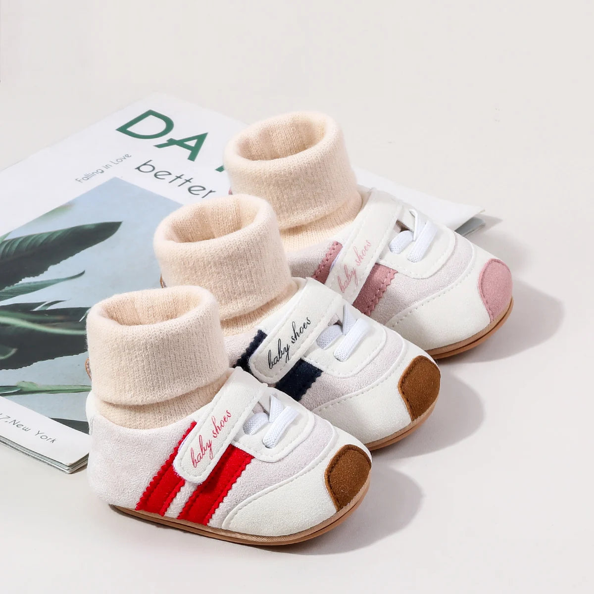 Autumn And Winter Baby Shoes for Boys and Girls 0-1 Years Old Shoes and Socks Do Not Drop Soft Bottom Anti Slip Sneakers