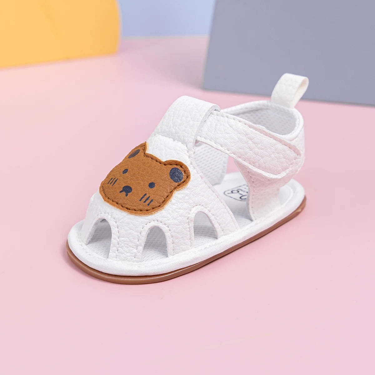 Summer Baby Toddler Shoes 0-18 Months Baby Soft Bottom Non-slip Head Wrapped Anti-collision Hundred Sandals Classic Bear Shoes