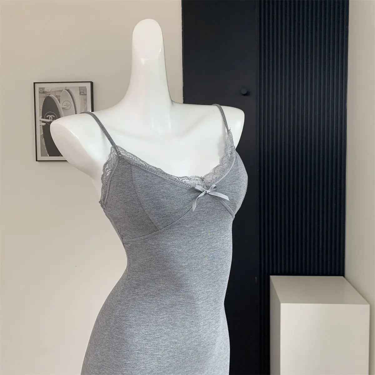 Sleeveless Dresses for Women Sexy Lace Hot Female Bodycon Dress Korean Fashion Mini Vestidos with Chest Pad Inner Wear Clubwear