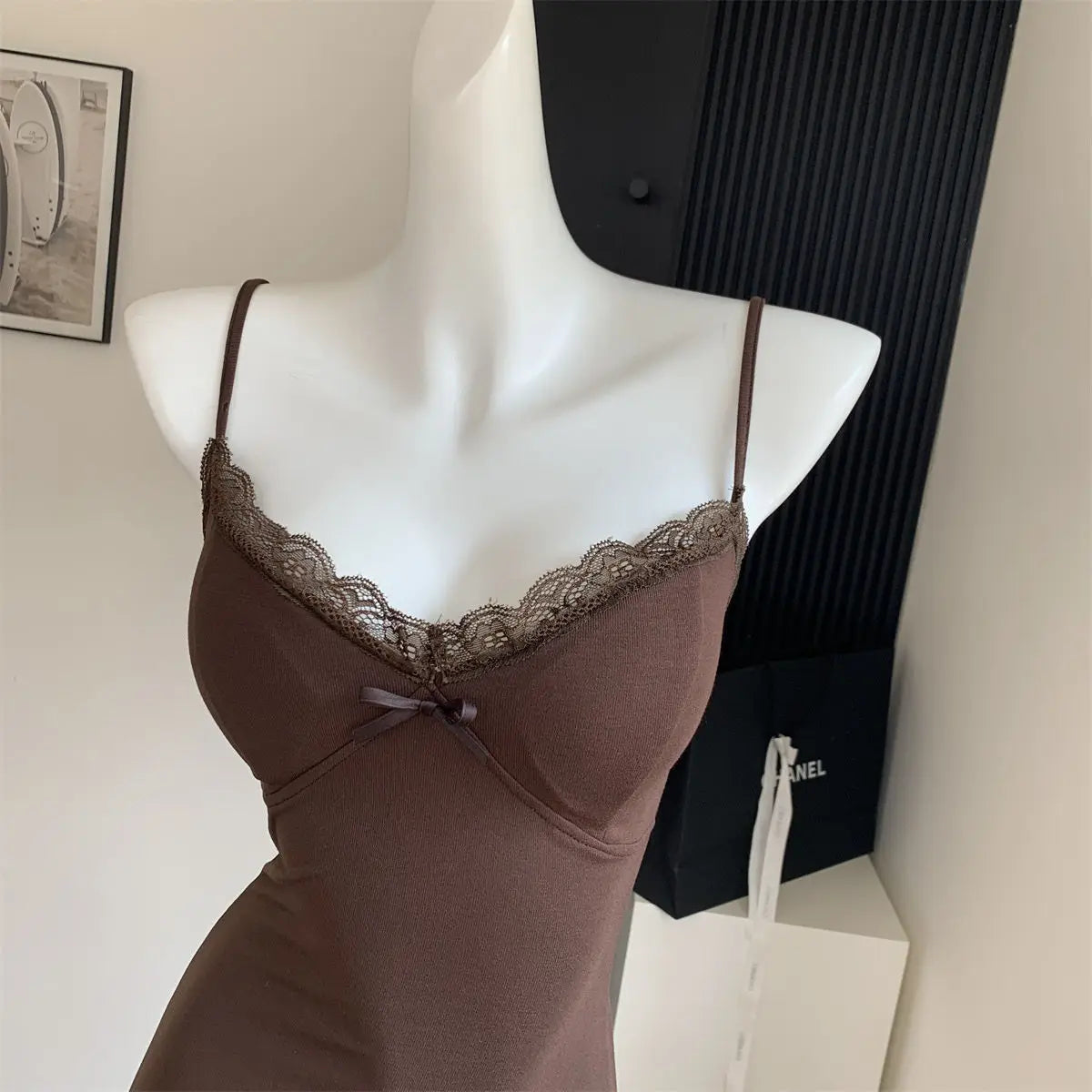 Sleeveless Dresses for Women Sexy Lace Hot Female Bodycon Dress Korean Fashion Mini Vestidos with Chest Pad Inner Wear Clubwear