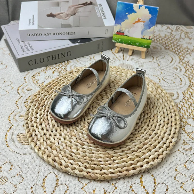 2025 New Kids Shoes Childrens Bowknot Princess Shoes Girls Flat Leather Shoes Gold Silver Red Spring Autumn For 3-10T
