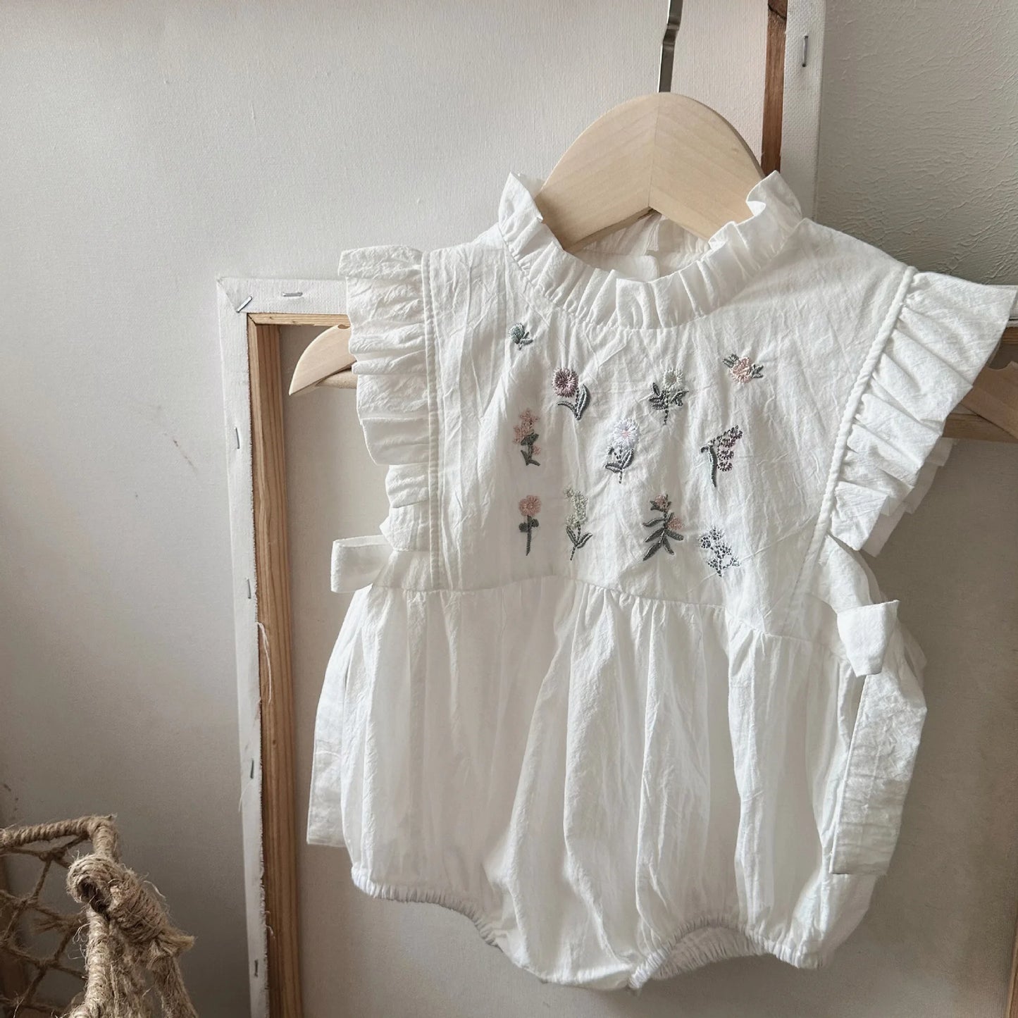 Baby Clothes Summer Cute Embroidery Floral Infant Girl Sleeveless Bodysuits Cotton Toddler Bow One Pieces Newborn Girl Clothes