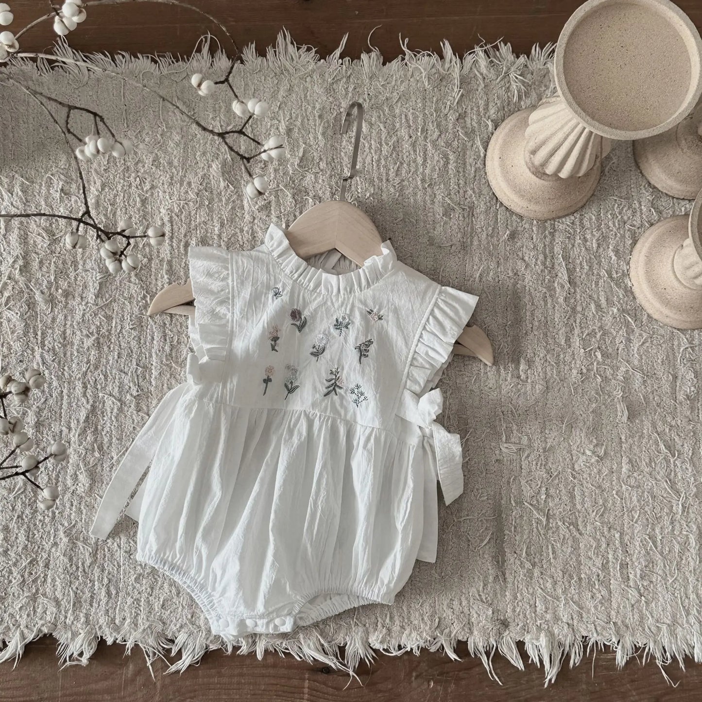 Baby Clothes Summer Cute Embroidery Floral Infant Girl Sleeveless Bodysuits Cotton Toddler Bow One Pieces Newborn Girl Clothes