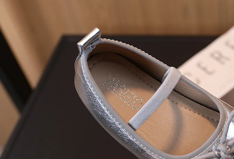 2025 New Kids Shoes Childrens Bowknot Princess Shoes Girls Flat Leather Shoes Gold Silver Red Spring Autumn For 3-10T