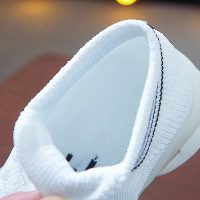 Kids Casual Sneaker Kids Shoes for Girl  LED Light Shoes Sports Shoes Luminous Socks Shoes Cozy Young Children Boys Shoes Tennis