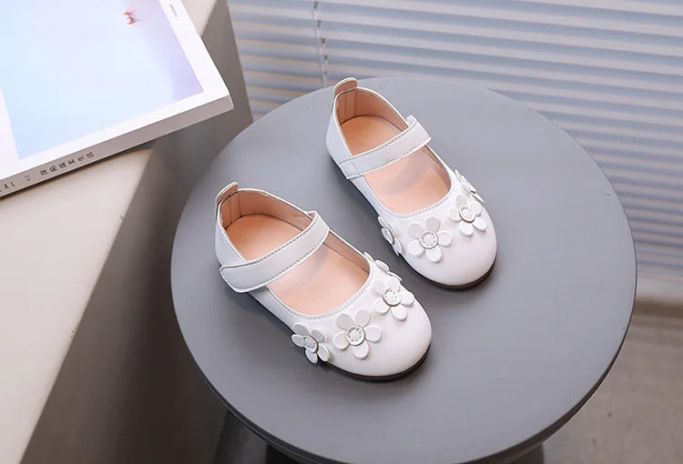 Kids Black Shoes Soild Color Casual Girls Flat Shoes Versatile Sweet Flowers 2025 Autumn New Children Princess Shoes Performance