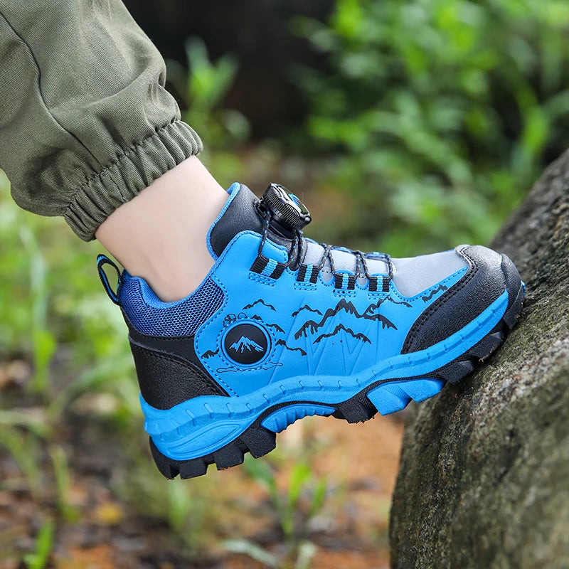 New Autumn Winter Hiking Shoes for Kids Non-Slip Outdoor Shoes Children Warm Mountaineering Trekking Climbing Sports Shoes Boys