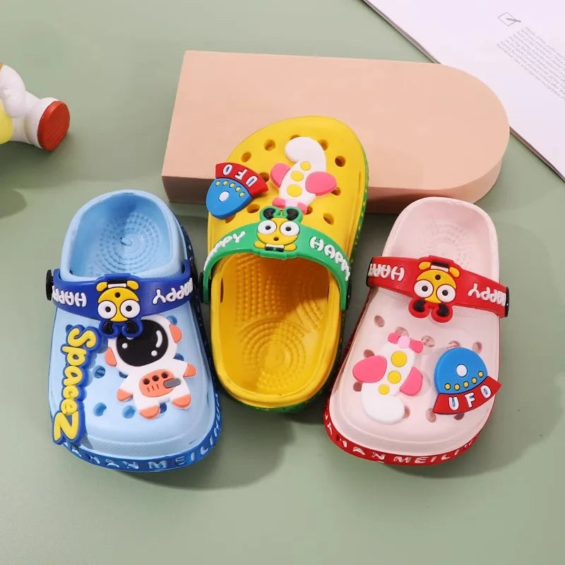 Kids' Sandals Baby & Toddler Slippers for Ages 1-5 Fashionable Breathable Waterproof Hole-Pattern Infant Clogs