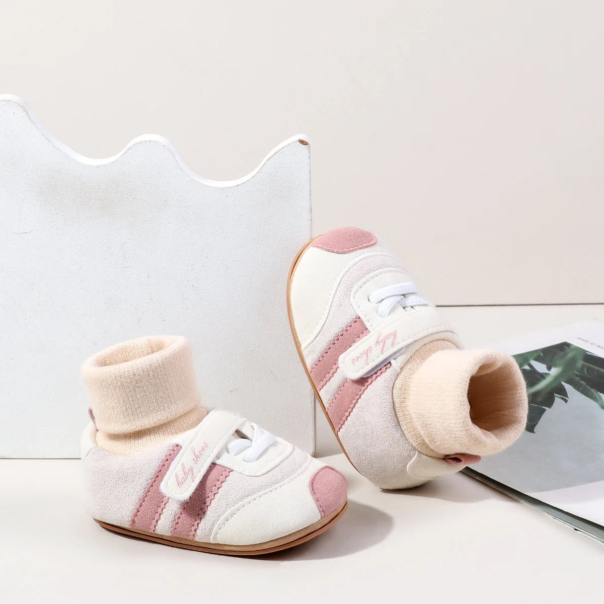 Autumn And Winter Baby Shoes for Boys and Girls 0-1 Years Old Shoes and Socks Do Not Drop Soft Bottom Anti Slip Sneakers