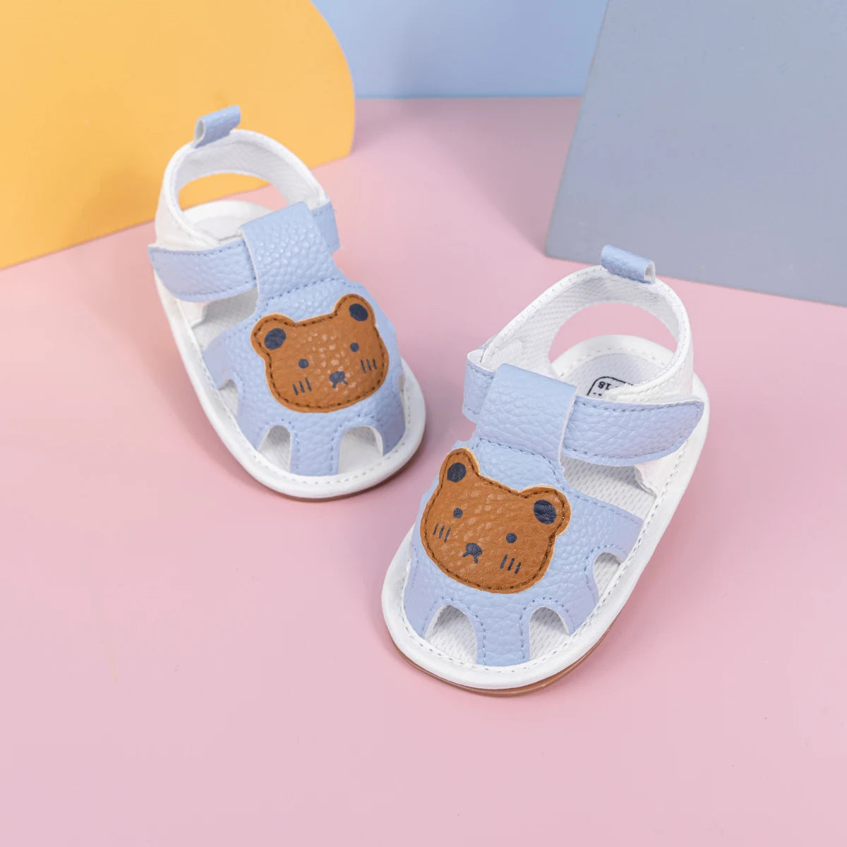 Summer Baby Toddler Shoes 0-18 Months Baby Soft Bottom Non-slip Head Wrapped Anti-collision Hundred Sandals Classic Bear Shoes