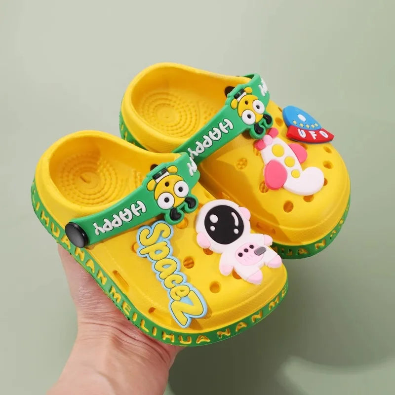 Kids' Sandals Baby & Toddler Slippers for Ages 1-5 Fashionable Breathable Waterproof Hole-Pattern Infant Clogs