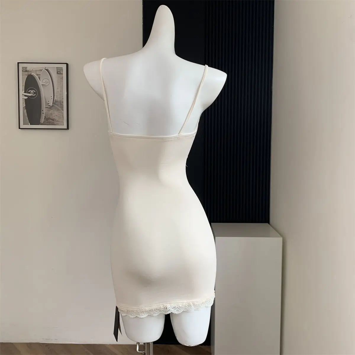 Sleeveless Dresses for Women Sexy Lace Hot Female Bodycon Dress Korean Fashion Mini Vestidos with Chest Pad Inner Wear Clubwear