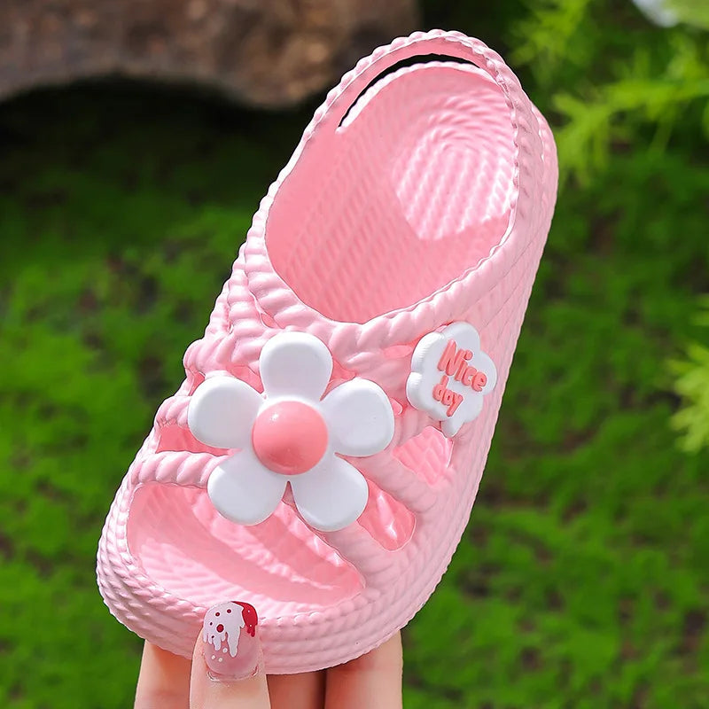 New Summer Aged 2-8 Children Slippers Flower Pattern Lithe Comfort Sandal For Girls Non-slip Seabeach Flip Flops Home Kids Shoes