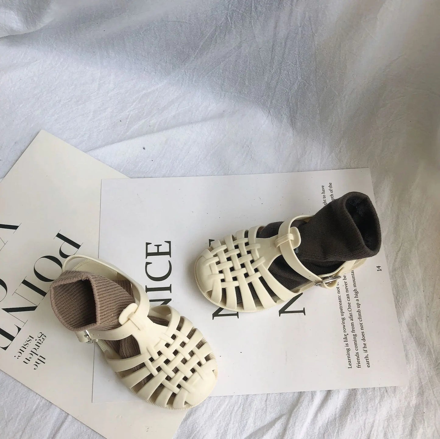 Kids Shoes Summer Sandals Baby Girls Toddler Soft Non-slip Princess Shoes Kids Candy Jelly Beach Shoes Boys Casual Roman Sandals