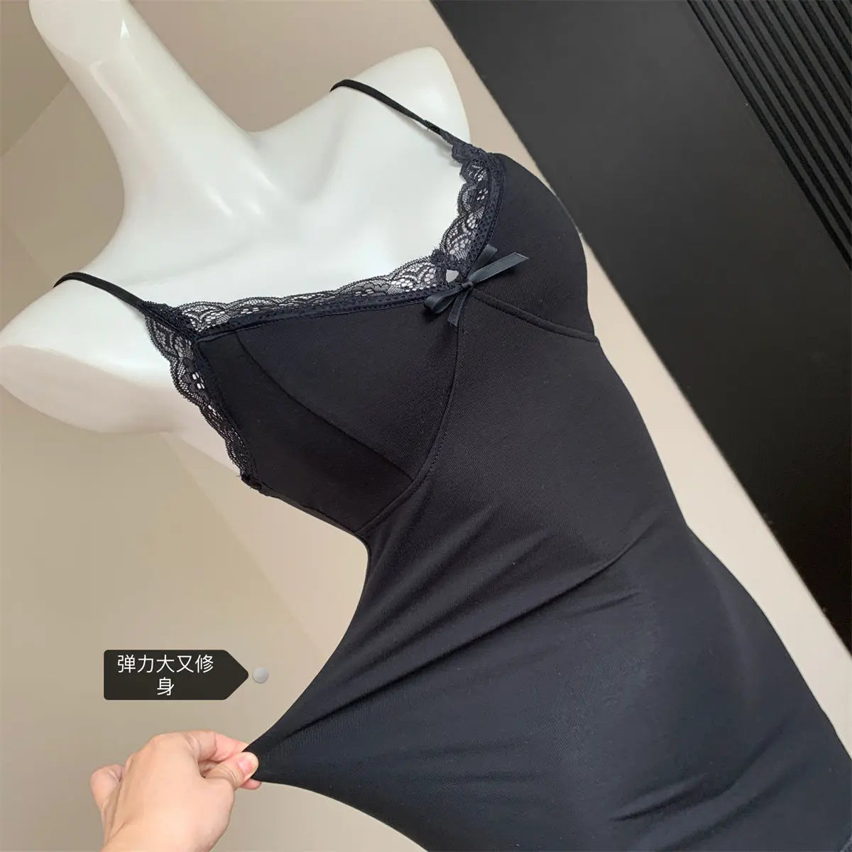 Sleeveless Dresses for Women Sexy Lace Hot Female Bodycon Dress Korean Fashion Mini Vestidos with Chest Pad Inner Wear Clubwear